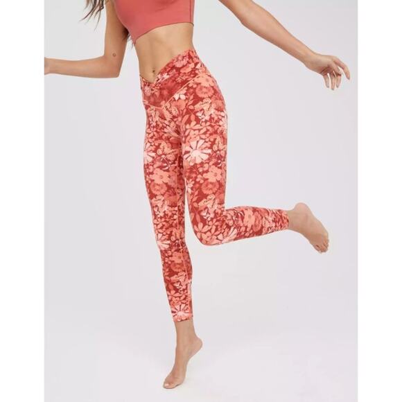 NWT Aerie Offline Real Me Xtra 7/8 Hold Up Leggings In Red Floral Sports Size S - Picture 2 of 5